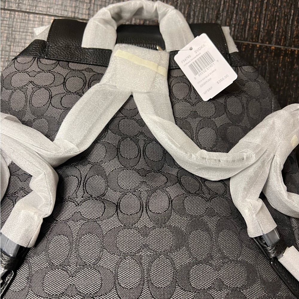 Coach Signature Backpack - Picture 4 of 4